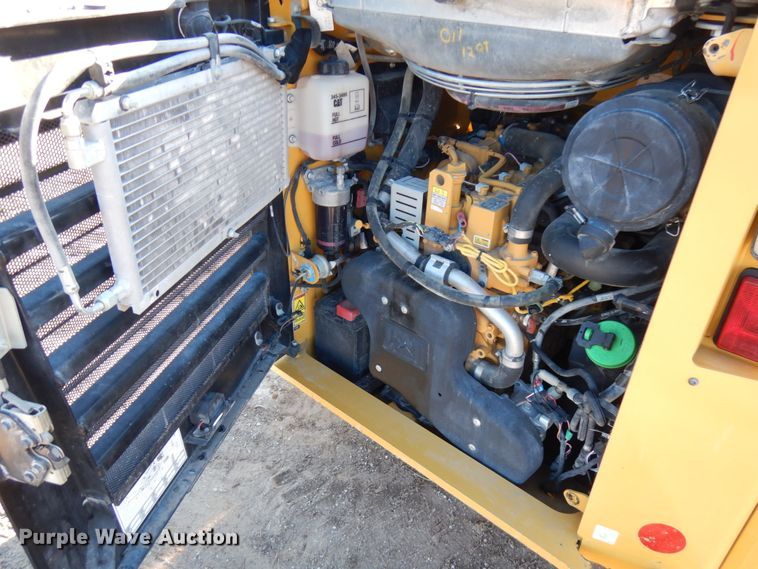 image for item IA9385 2017 Caterpillar 289D  tracked skid steer loader