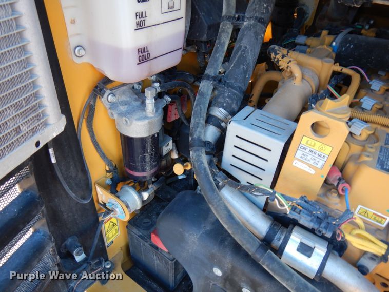 image for item IA9385 2017 Caterpillar 289D  tracked skid steer loader