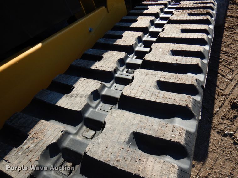 image for item IA9385 2017 Caterpillar 289D  tracked skid steer loader