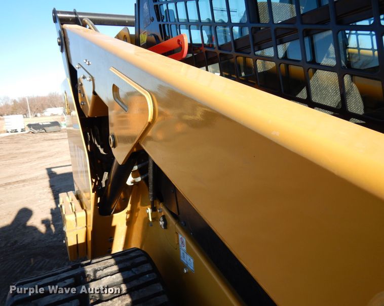 image for item IA9386 2019 Caterpillar 289D  tracked skid steer loader