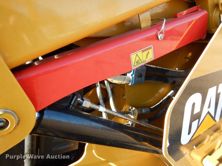 image for item IA9386 2019 Caterpillar 289D  tracked skid steer loader