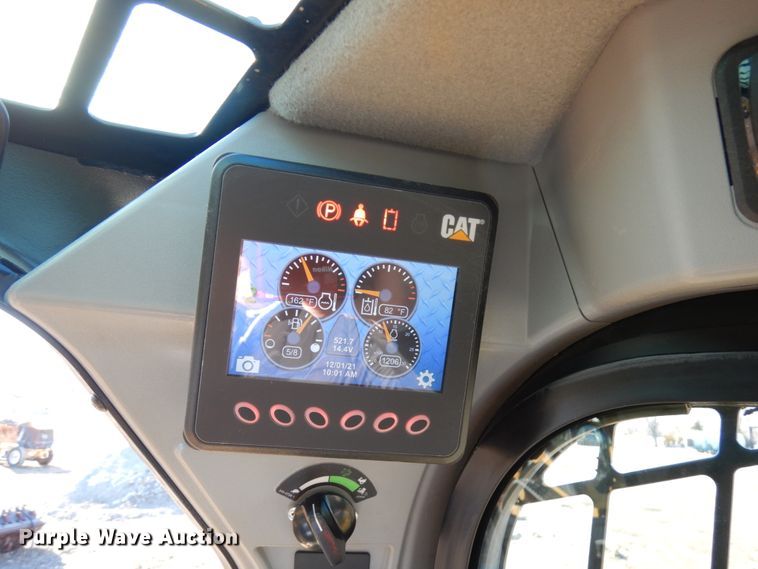 image for item IA9386 2019 Caterpillar 289D  tracked skid steer loader