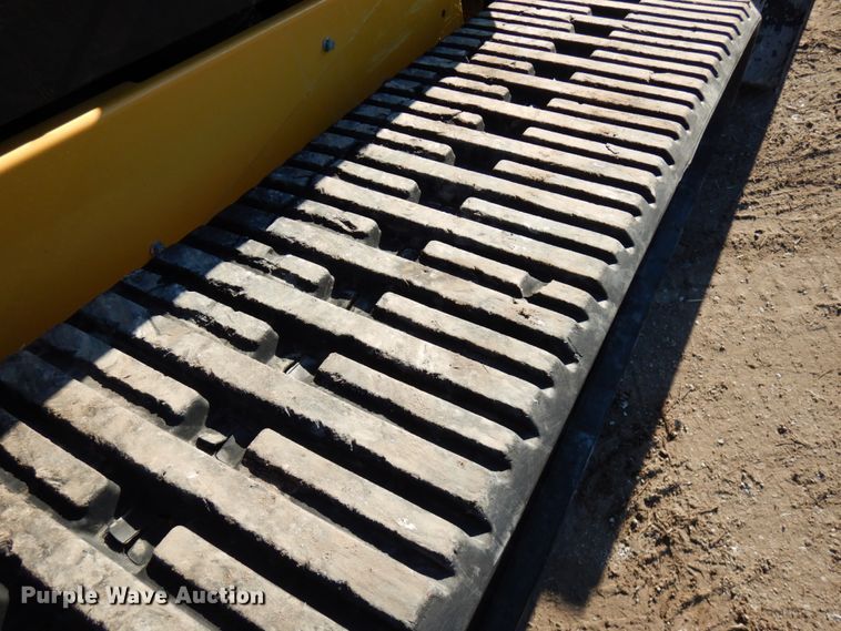 image for item IA9386 2019 Caterpillar 289D  tracked skid steer loader