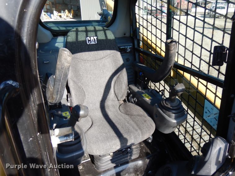 image for item IA9387 2016 Caterpillar 289D  tracked skid steer loader