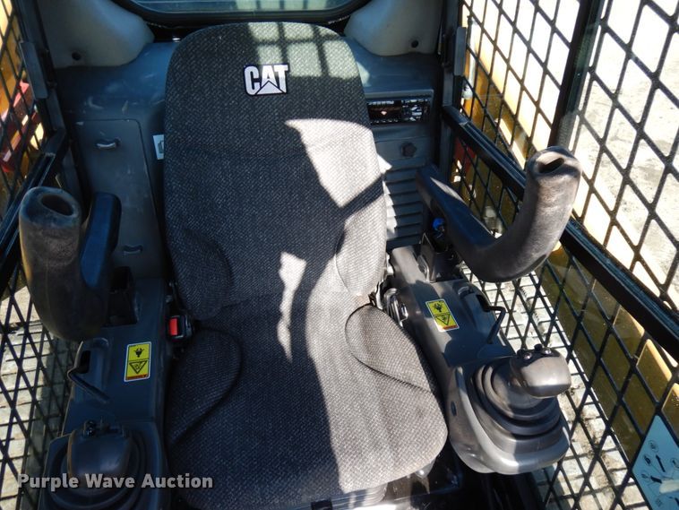 image for item IA9387 2016 Caterpillar 289D  tracked skid steer loader