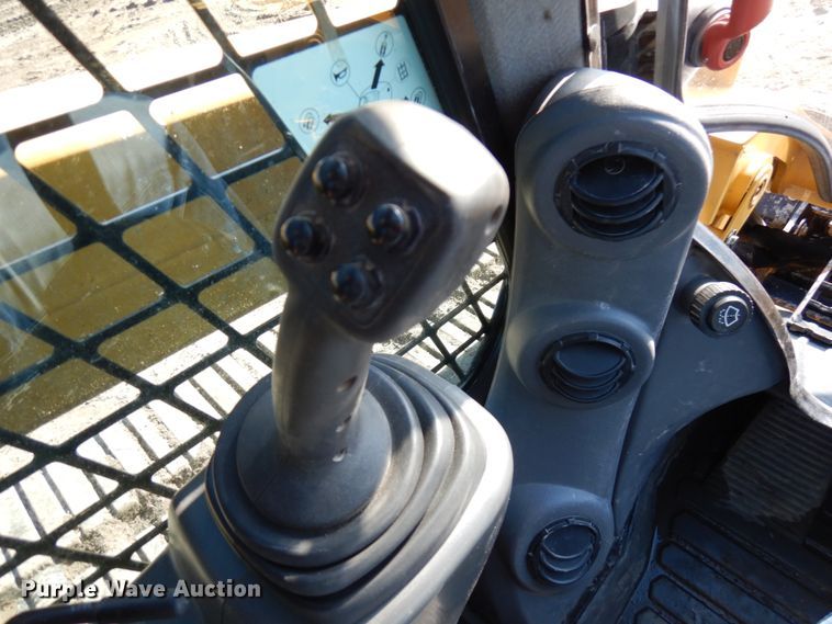 image for item IA9387 2016 Caterpillar 289D  tracked skid steer loader