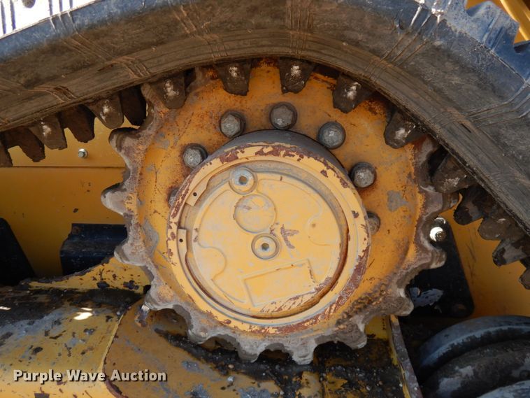 image for item IA9387 2016 Caterpillar 289D  tracked skid steer loader