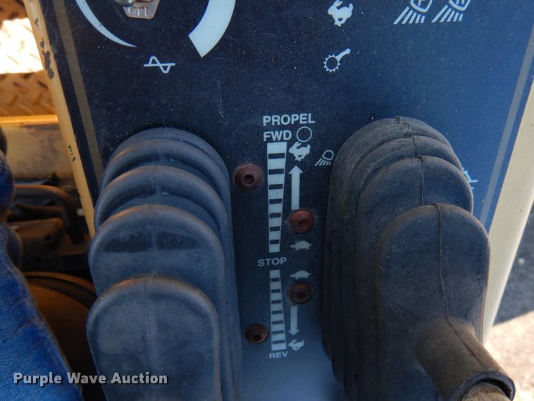 image for item IA9388 2001 Caterpillar CP-433C  single drum vibratory roller