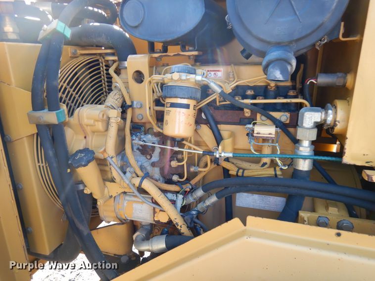 image for item IA9388 2001 Caterpillar CP-433C  single drum vibratory roller