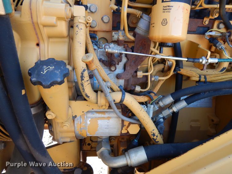 image for item IA9388 2001 Caterpillar CP-433C  single drum vibratory roller