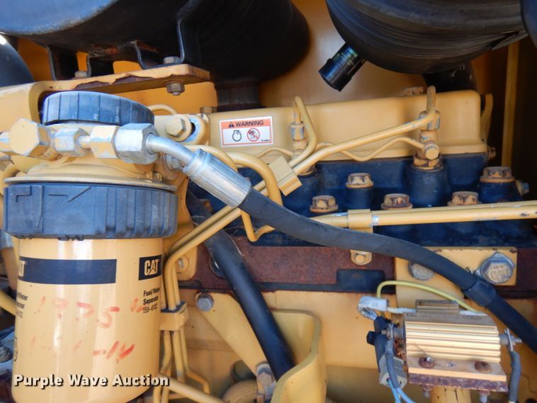 image for item IA9388 2001 Caterpillar CP-433C  single drum vibratory roller