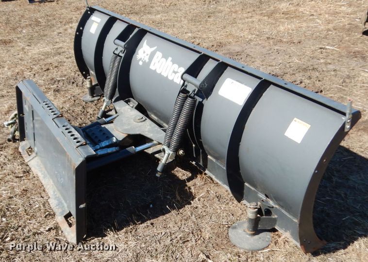 image for item IA9400 2011 Bobcat 96"W snow blade