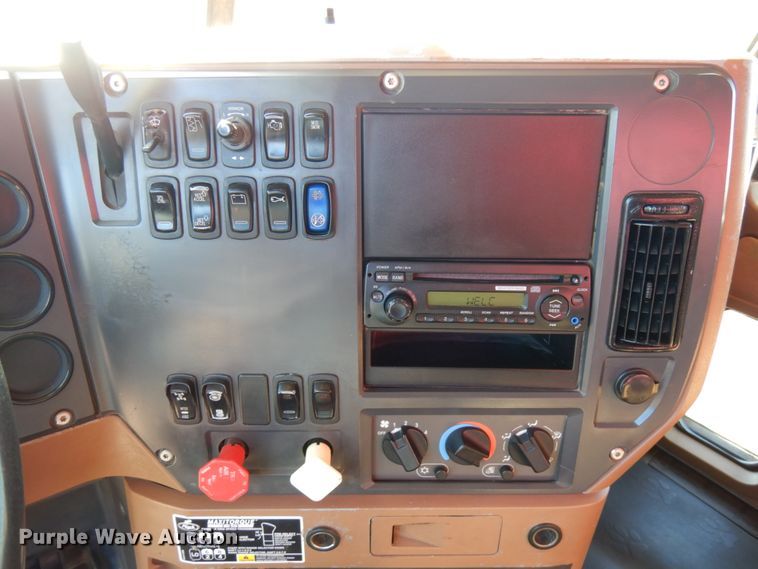 image for item IA9403 2009 Mack GU713  dump truck