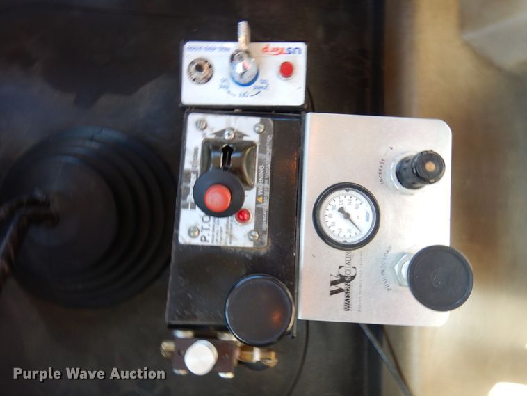 image for item IA9403 2009 Mack GU713  dump truck