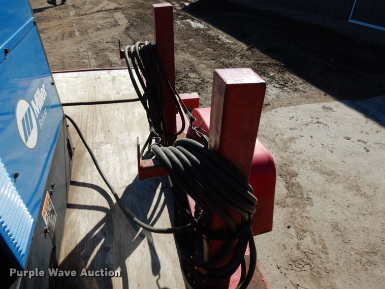 image for item IA9405 Miller Bobcat 225 welder/generator