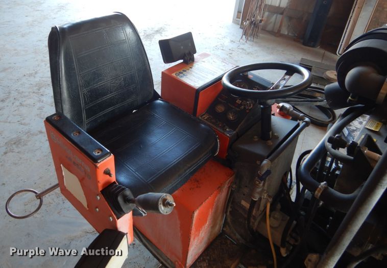 image for item IA9409 2011 Husqvarna RS8500D concrete saw