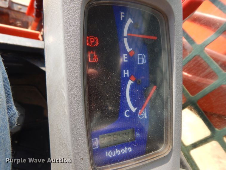 image for item IP9057 2014 Kubota SVL90-2  tracked skid steer loader