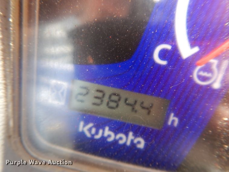 image for item IP9057 2014 Kubota SVL90-2  tracked skid steer loader