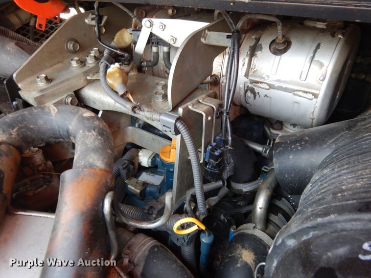 image for item IP9057 2014 Kubota SVL90-2  tracked skid steer loader