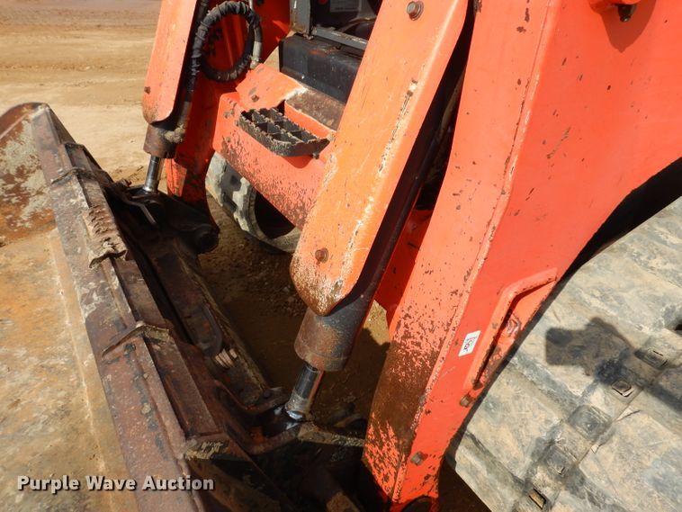 image for item IP9057 2014 Kubota SVL90-2  tracked skid steer loader