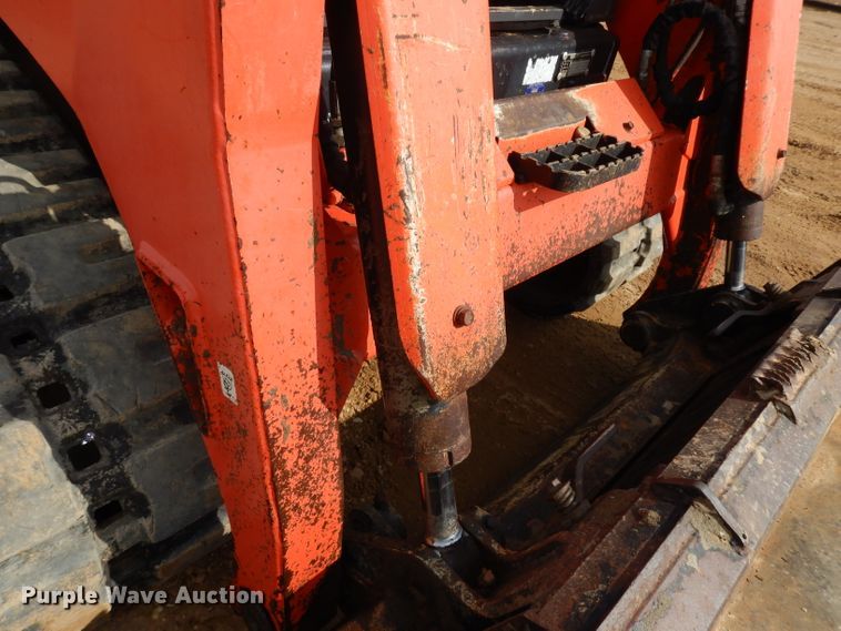 image for item IP9057 2014 Kubota SVL90-2  tracked skid steer loader