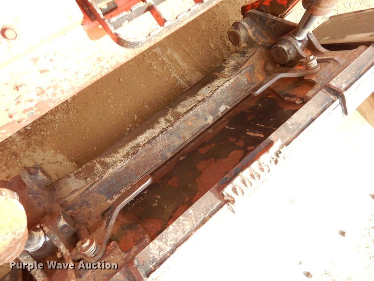 image for item IP9057 2014 Kubota SVL90-2  tracked skid steer loader