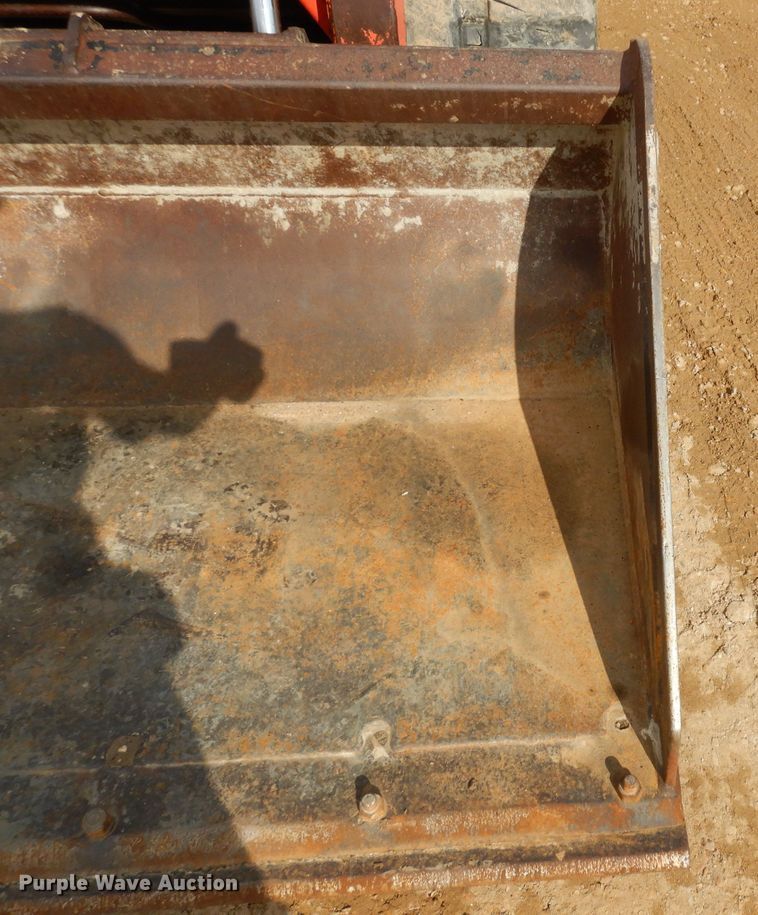 image for item IP9057 2014 Kubota SVL90-2  tracked skid steer loader