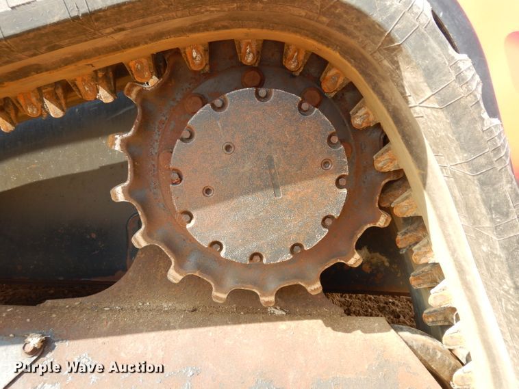 image for item IP9057 2014 Kubota SVL90-2  tracked skid steer loader