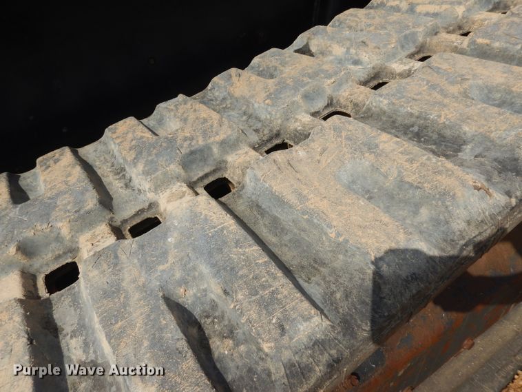 image for item IP9057 2014 Kubota SVL90-2  tracked skid steer loader