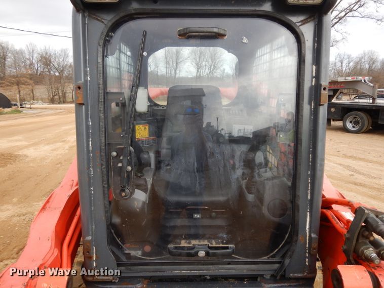 image for item IP9057 2014 Kubota SVL90-2  tracked skid steer loader