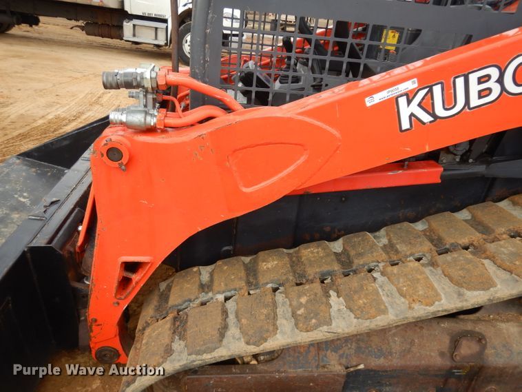 image for item IP9058 2014 Kubota SVL90-2  tracked skid steer loader