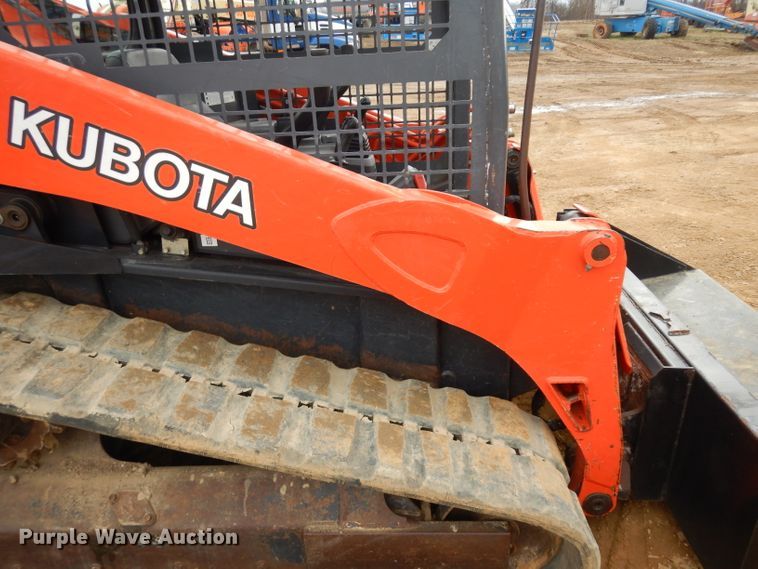 image for item IP9058 2014 Kubota SVL90-2  tracked skid steer loader