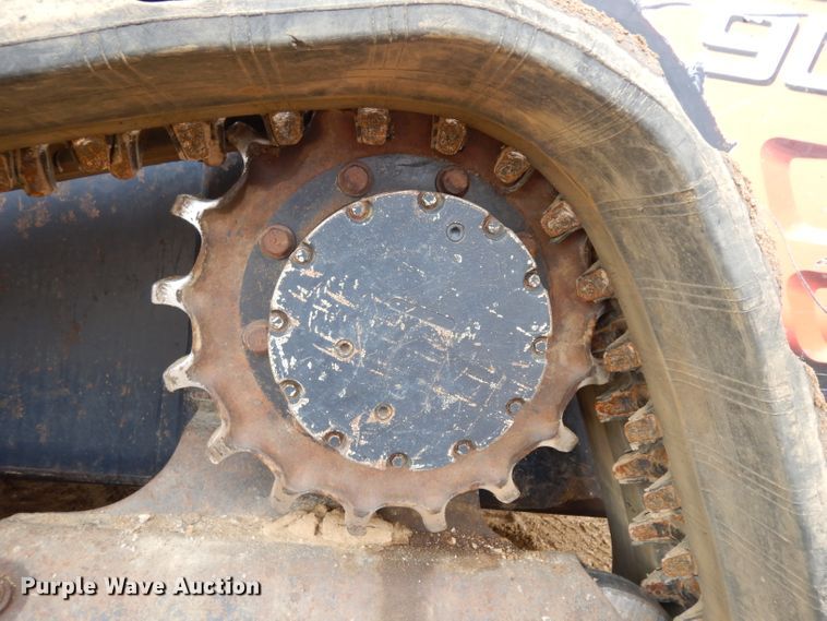 image for item IP9058 2014 Kubota SVL90-2  tracked skid steer loader