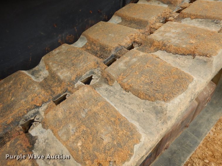 image for item IP9058 2014 Kubota SVL90-2  tracked skid steer loader