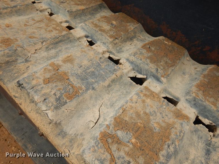 image for item IP9058 2014 Kubota SVL90-2  tracked skid steer loader