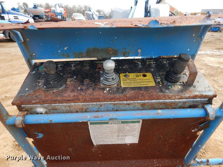 image for item IP9060 1998 Genie S60  boom lift