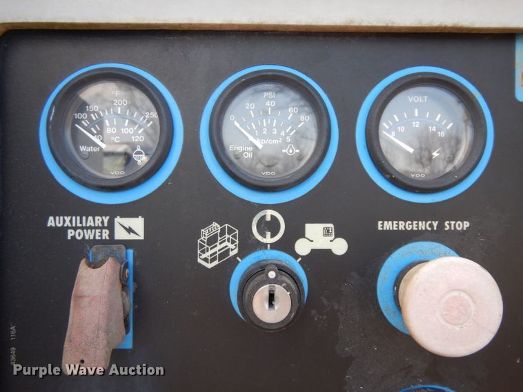 image for item IP9060 1998 Genie S60  boom lift