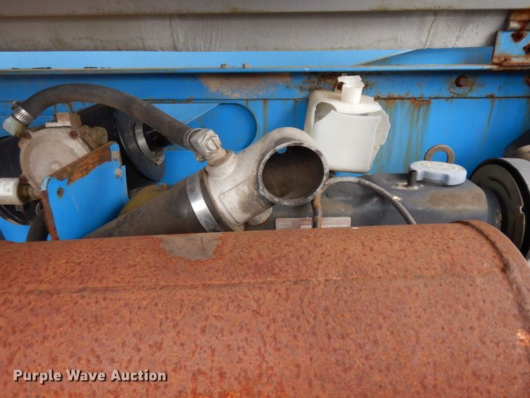 image for item IP9060 1998 Genie S60  boom lift