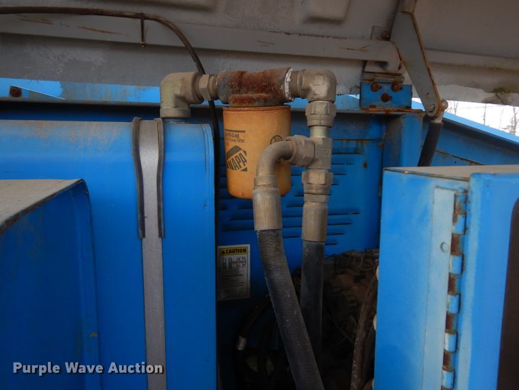 image for item IP9060 1998 Genie S60  boom lift