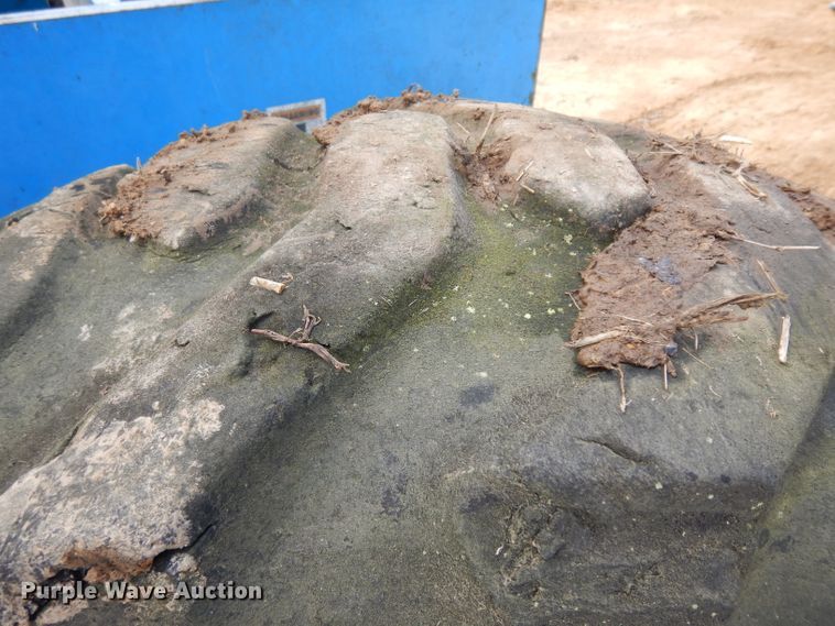 image for item IP9060 1998 Genie S60  boom lift