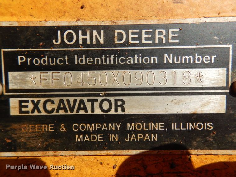 image for item IP9062 1999 John Deere 450LC  excavator
