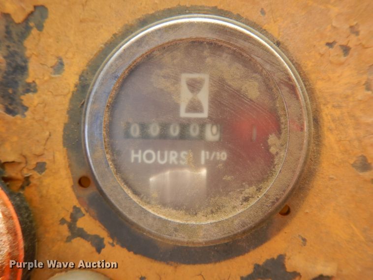 image for item IP9063 International 65B  tank truck