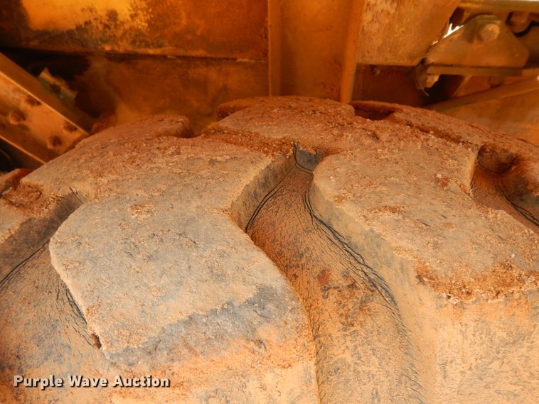 image for item IP9063 International 65B  tank truck