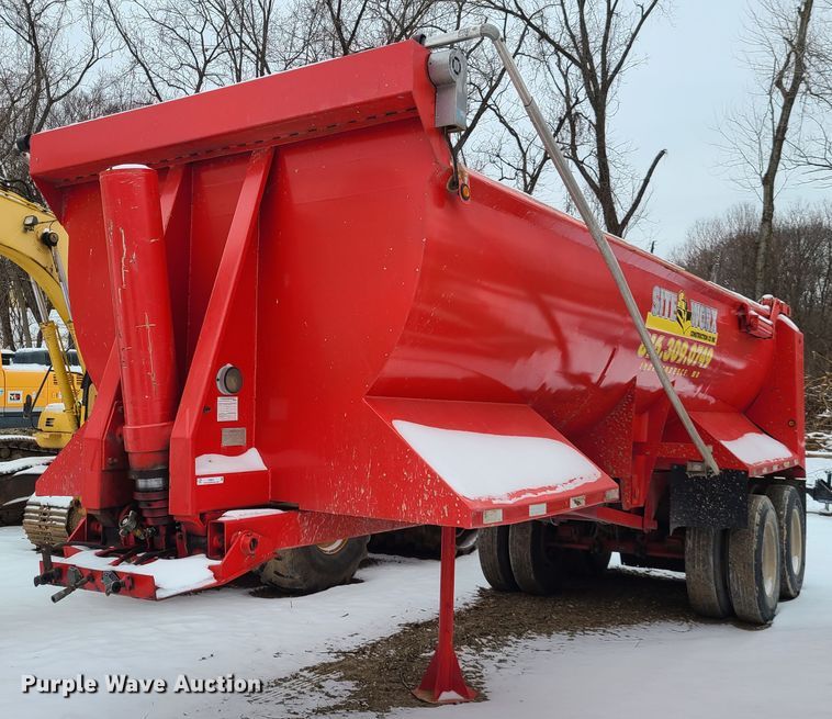 image for item IQ9021 2000 Transcraft end dump trailer