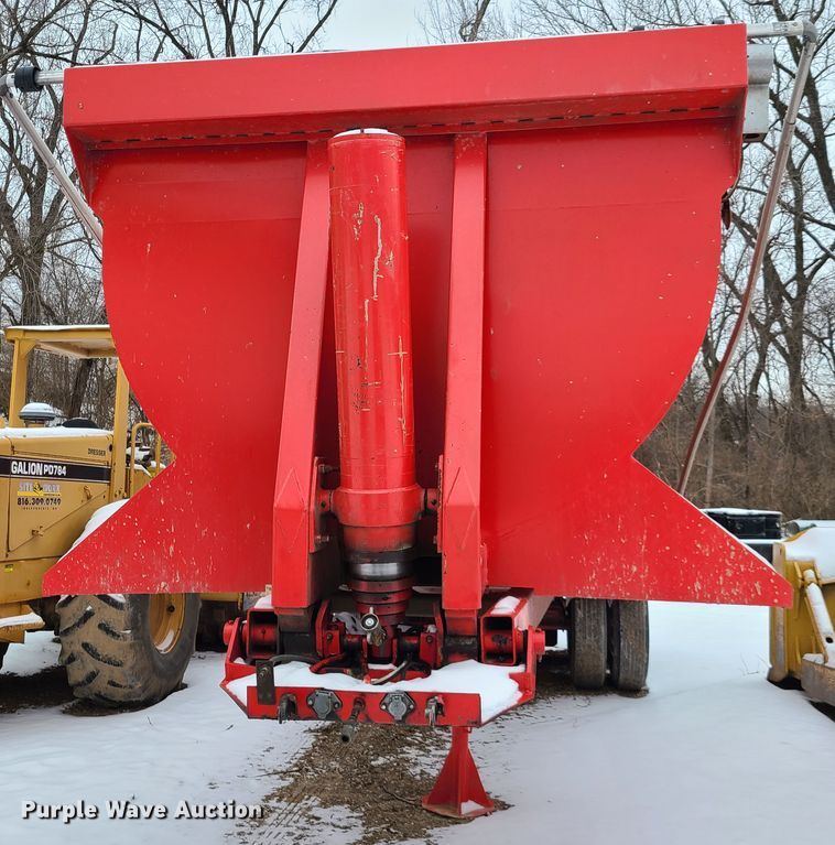 image for item IQ9021 2000 Transcraft end dump trailer