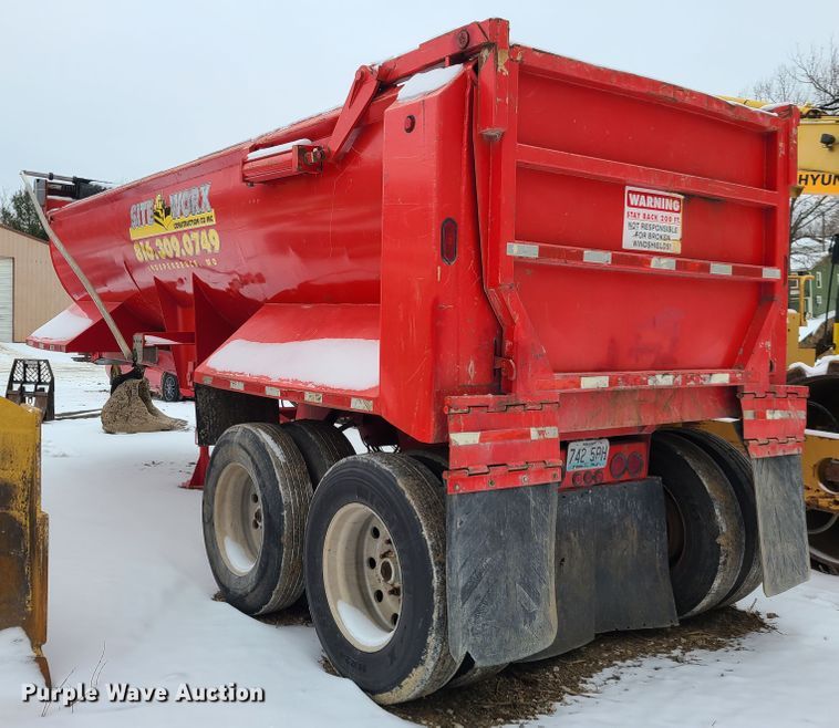 image for item IQ9021 2000 Transcraft end dump trailer