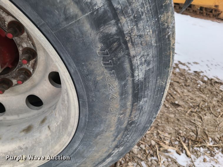 image for item IQ9021 2000 Transcraft end dump trailer