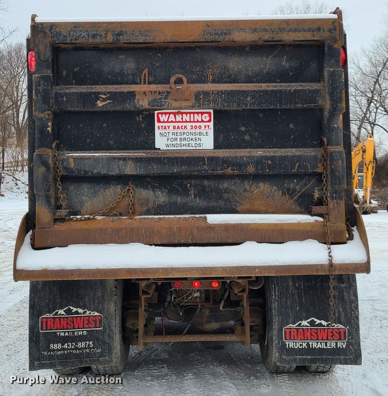 image for item IQ9022 2003 Mack CV713  dump truck