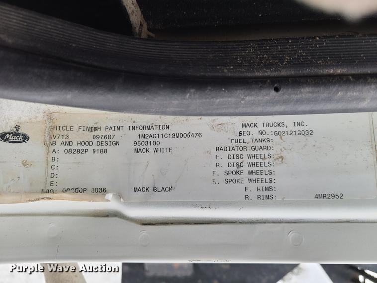 image for item IQ9022 2003 Mack CV713  dump truck