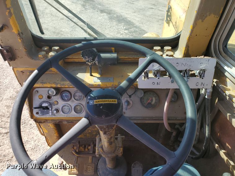 image for item IU9000 1977 Caterpillar 623B  water wagon